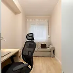 Family With Garden And Two Parking Spaces In By Renters * 格但斯克