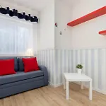 Family With Garden And Two Parking Spaces In By Renters *