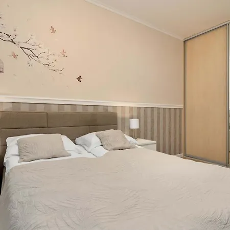 Family With Garden And Two Parking Spaces In By Renters * Gdańsk