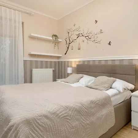 Family With Garden And Two Parking Spaces In By Renters * Gdansk