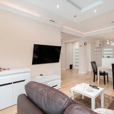 Family With Garden And Two Parking Spaces In By Renters Gdansk