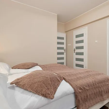 Family With Garden And Two Parking Spaces In By Renters * Gdansk